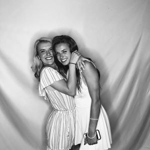 Meet your Posher, Dana